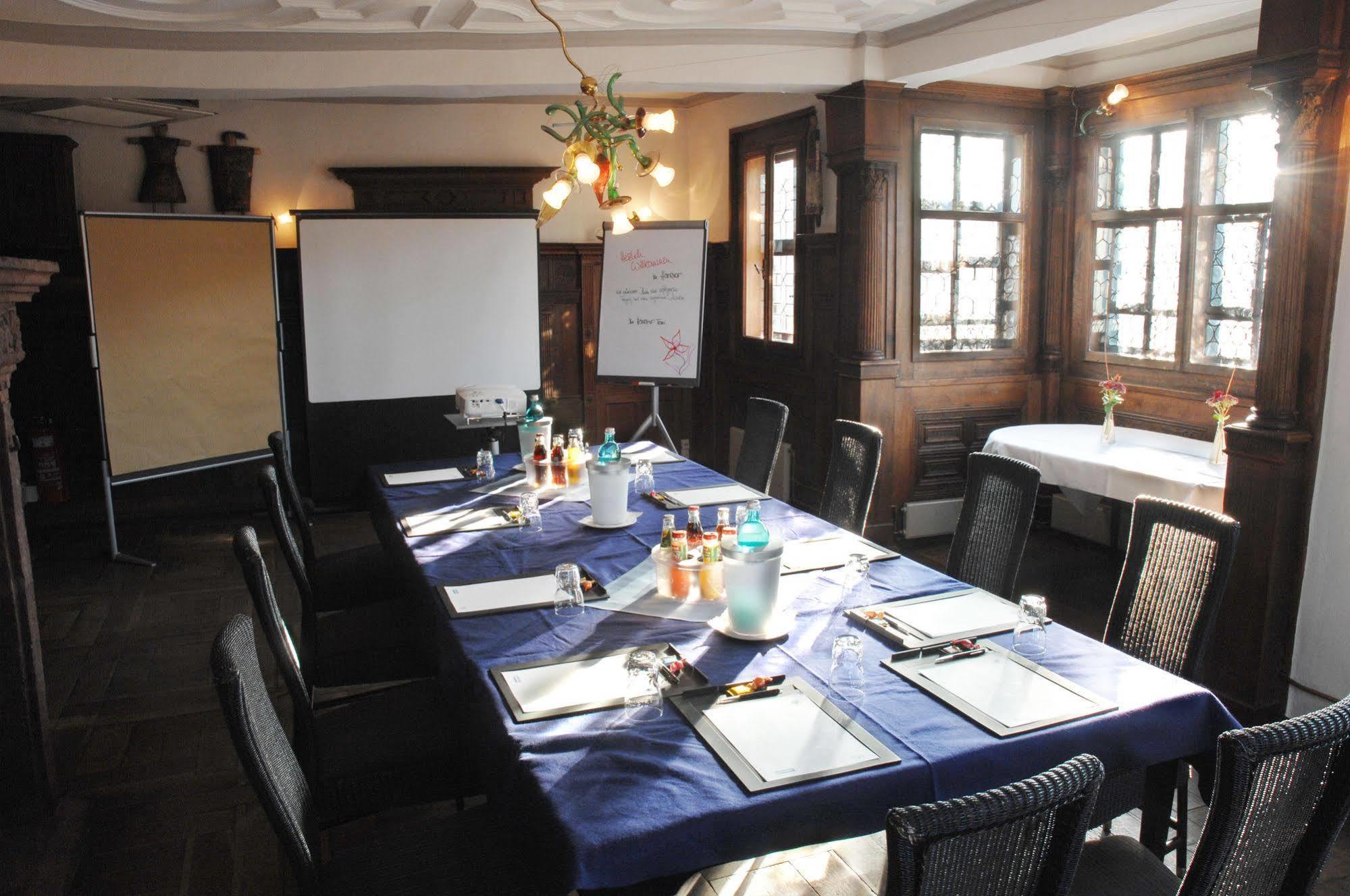 Restaurant & ****Hotel Hoeerhof Idstein Bagian luar foto
