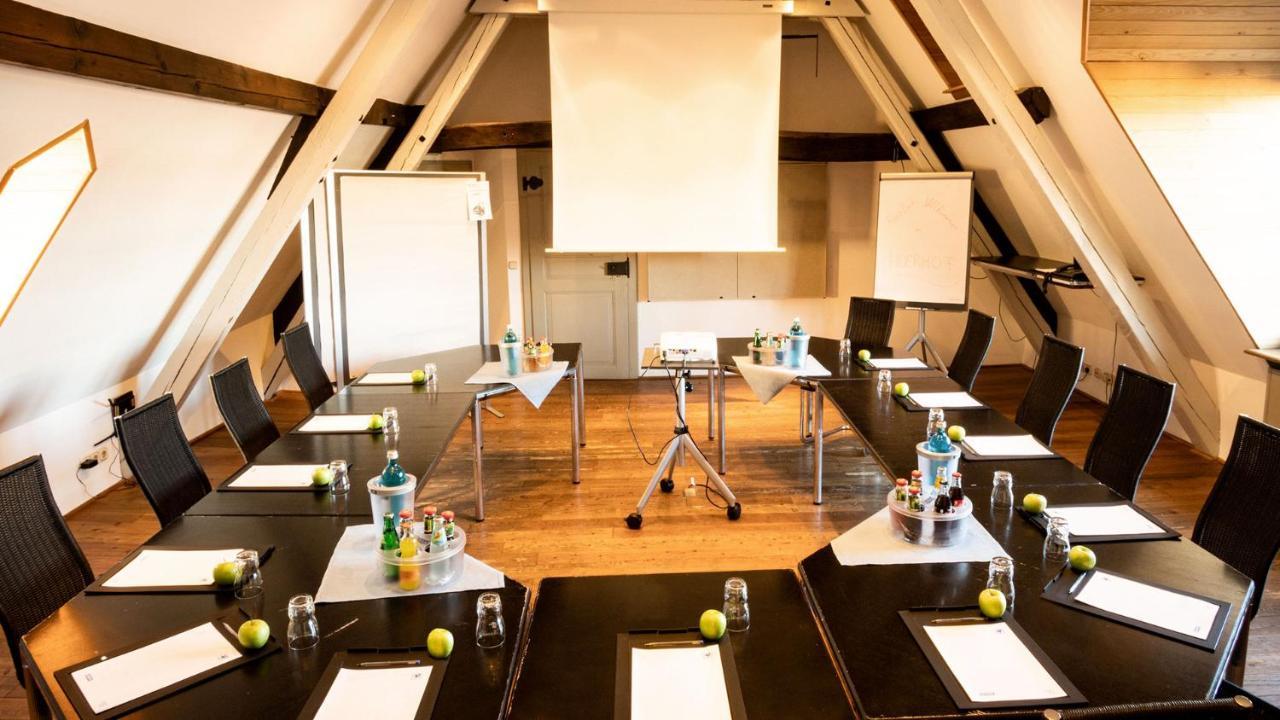 Restaurant & ****Hotel Hoeerhof Idstein Bagian luar foto